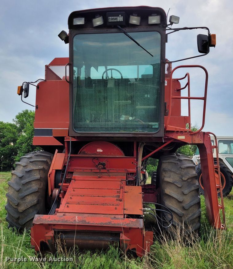 image for item DK1894 1989 Case IH 1640 Axial-Flow  RWA combine