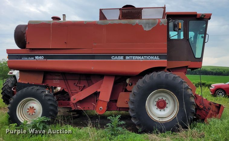 image for item DK1894 1989 Case IH 1640 Axial-Flow  RWA combine