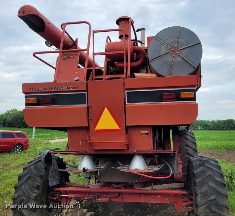image for item DK1894 1989 Case IH 1640 Axial-Flow  RWA combine