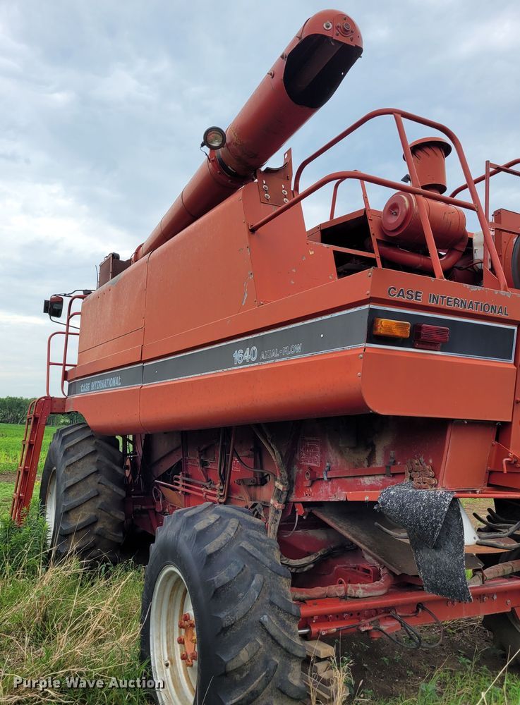 image for item DK1894 1989 Case IH 1640 Axial-Flow  RWA combine