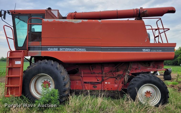 image for item DK1894 1989 Case IH 1640 Axial-Flow  RWA combine