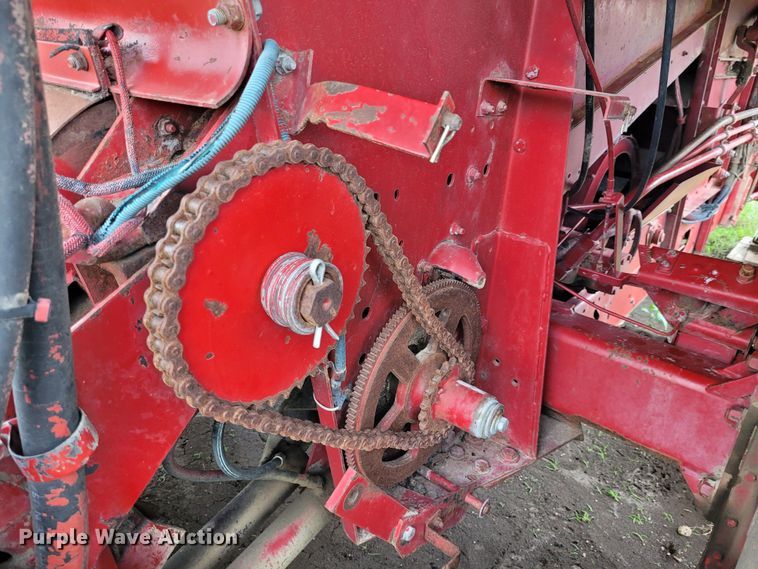 image for item DK1894 1989 Case IH 1640 Axial-Flow  RWA combine