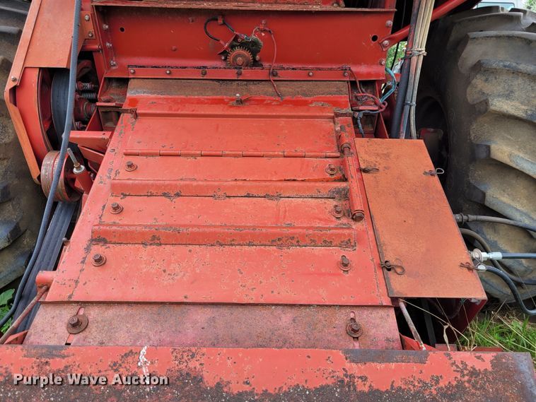 image for item DK1894 1989 Case IH 1640 Axial-Flow  RWA combine