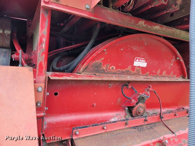 image for item DK1894 1989 Case IH 1640 Axial-Flow  RWA combine