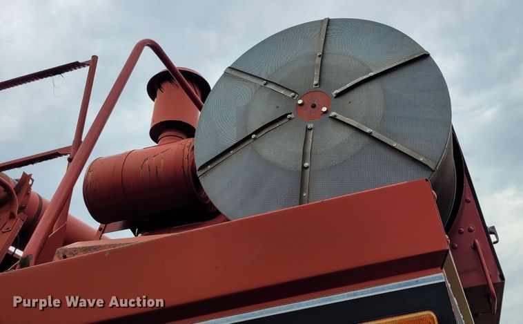 image for item DK1894 1989 Case IH 1640 Axial-Flow  RWA combine