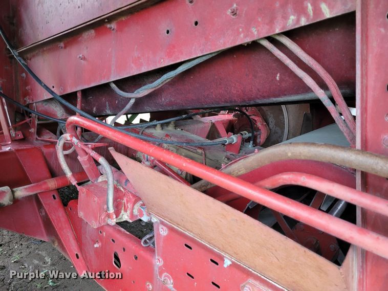 image for item DK1894 1989 Case IH 1640 Axial-Flow  RWA combine