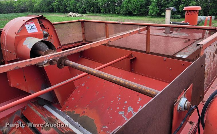 image for item DK1894 1989 Case IH 1640 Axial-Flow  RWA combine