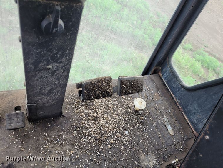 image for item DK1894 1989 Case IH 1640 Axial-Flow  RWA combine