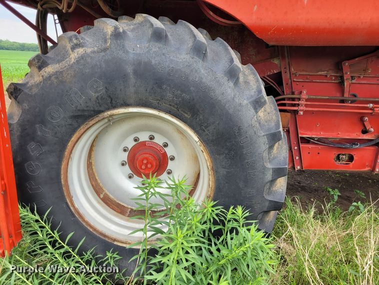 image for item DK1894 1989 Case IH 1640 Axial-Flow  RWA combine