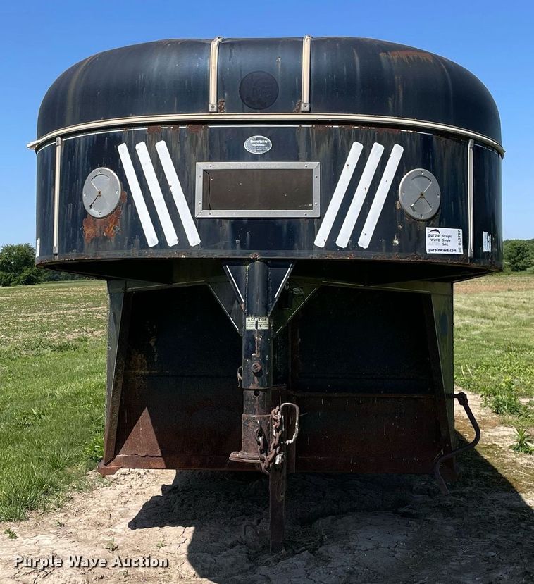 image for item DL3767 1990 Kiefer Built  livestock trailer