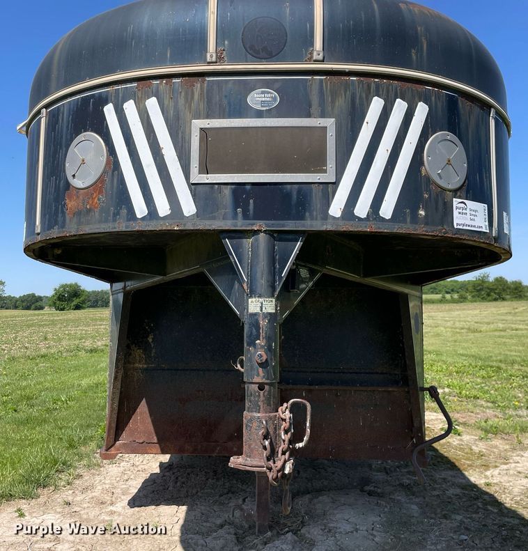 image for item DL3767 1990 Kiefer Built  livestock trailer