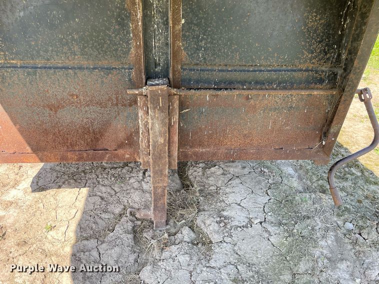 image for item DL3767 1990 Kiefer Built  livestock trailer