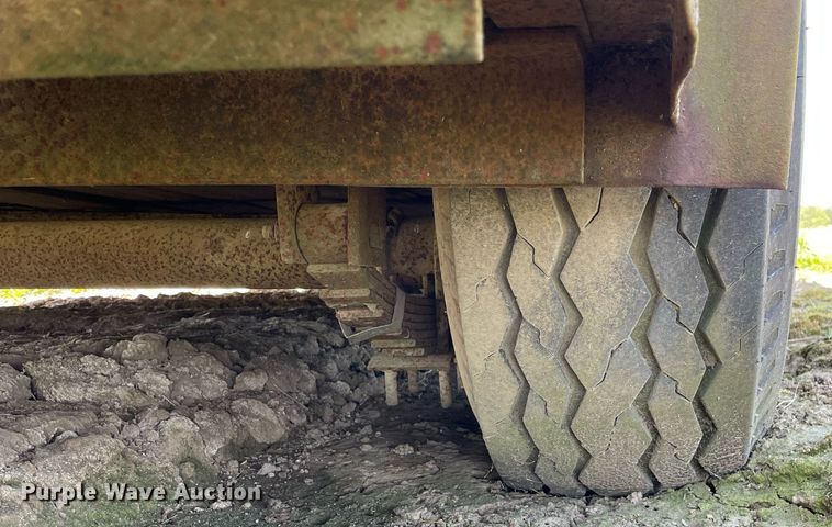 image for item DL3767 1990 Kiefer Built  livestock trailer