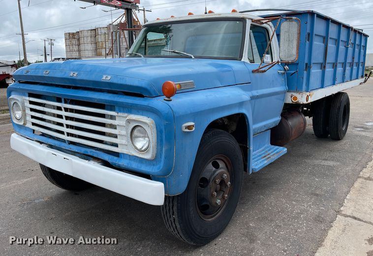 image for item DN4657 1970 Ford 600  grain truck