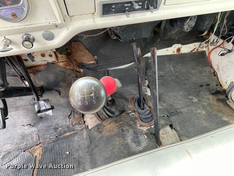 image for item DN4657 1970 Ford 600  grain truck