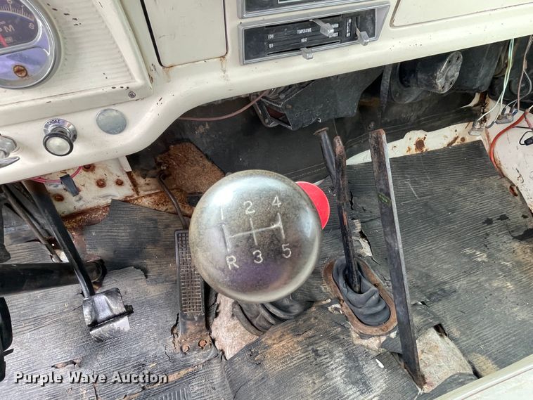 image for item DN4657 1970 Ford 600  grain truck