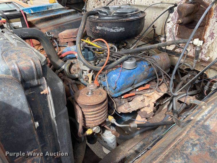 image for item DN4657 1970 Ford 600  grain truck