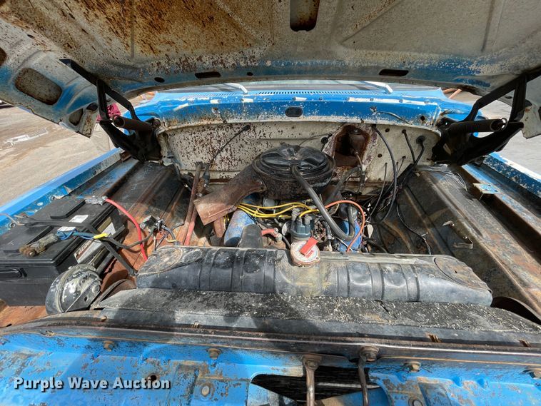 image for item DN4657 1970 Ford 600  grain truck