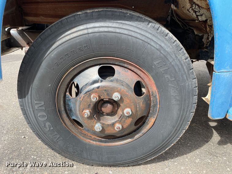 image for item DN4657 1970 Ford 600  grain truck