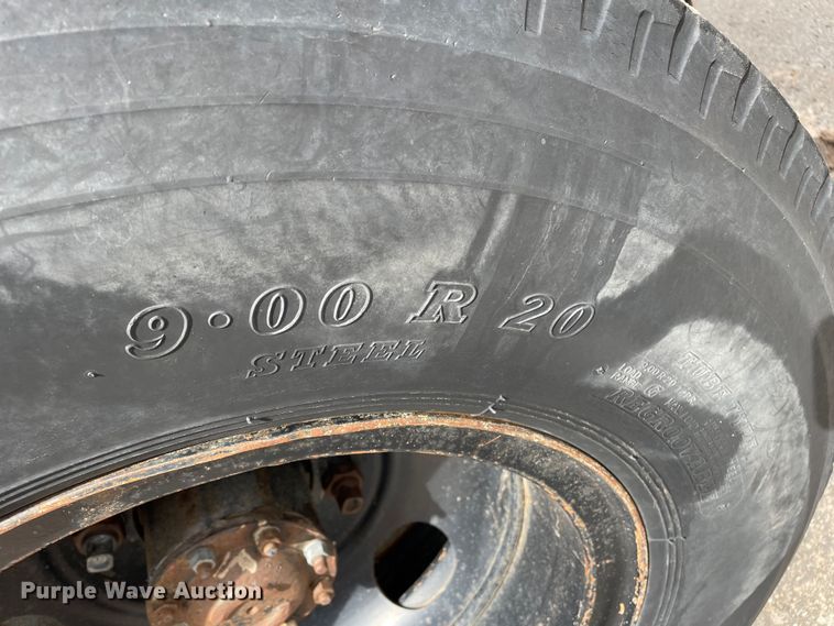 image for item DN4657 1970 Ford 600  grain truck