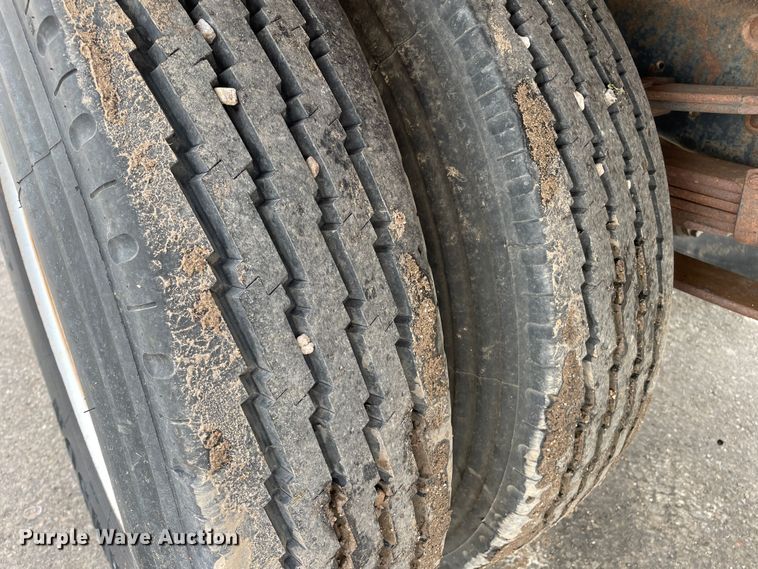 image for item DN4657 1970 Ford 600  grain truck