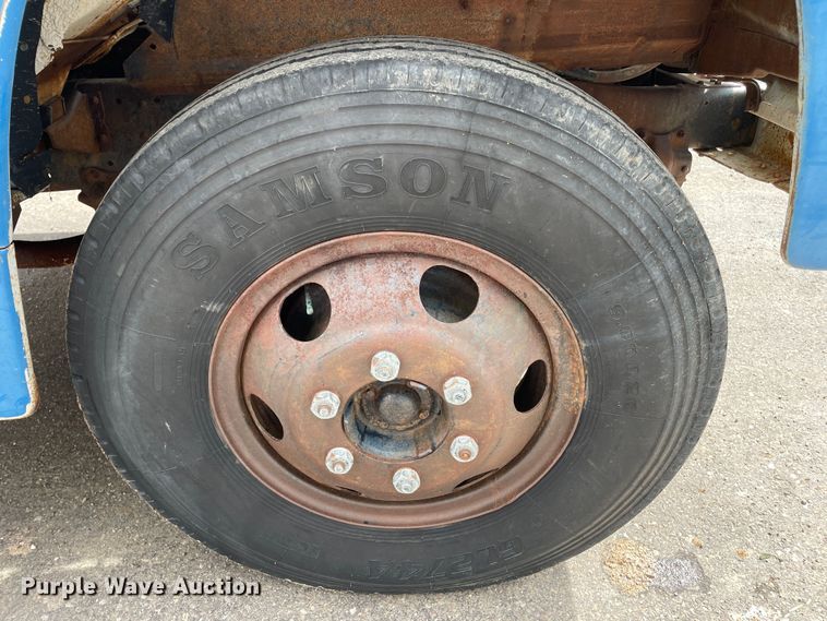 image for item DN4657 1970 Ford 600  grain truck