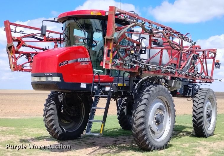 image for item DN6474 2012 Case Patriot 4430  sprayer
