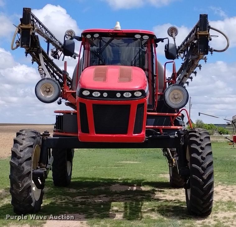 image for item DN6475 2013 Apache AS1220  sprayer