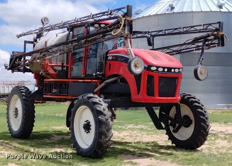 image for item DN6475 2013 Apache AS1220  sprayer