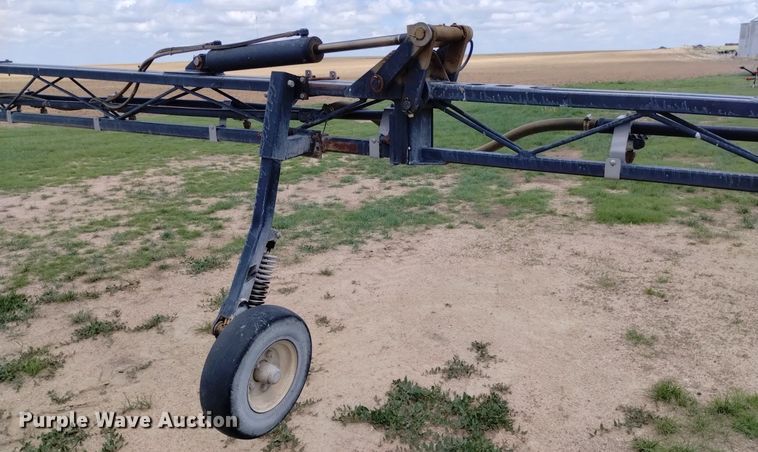 image for item DN6475 2013 Apache AS1220  sprayer