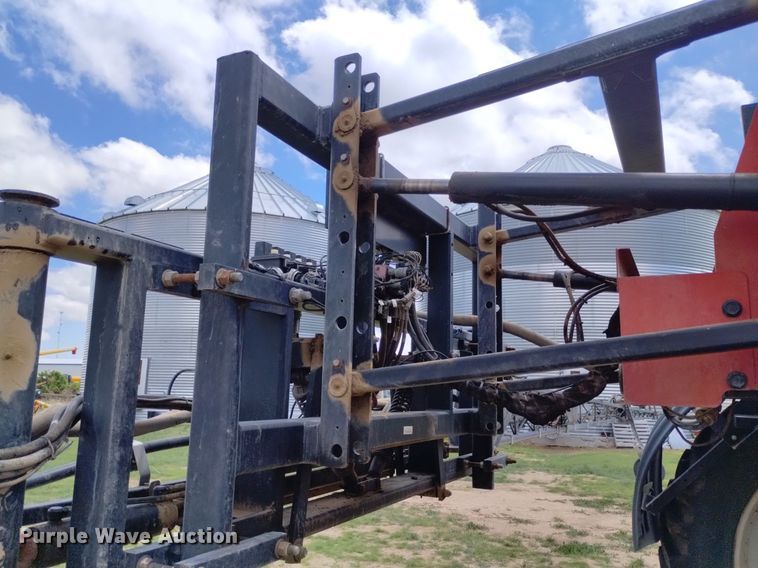 image for item DN6475 2013 Apache AS1220  sprayer