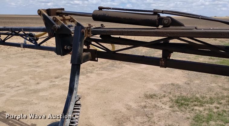 image for item DN6475 2013 Apache AS1220  sprayer