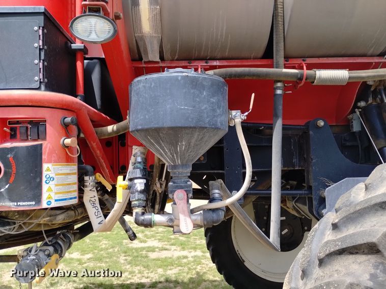 image for item DN6475 2013 Apache AS1220  sprayer