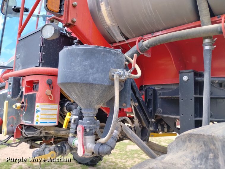 image for item DN6475 2013 Apache AS1220  sprayer