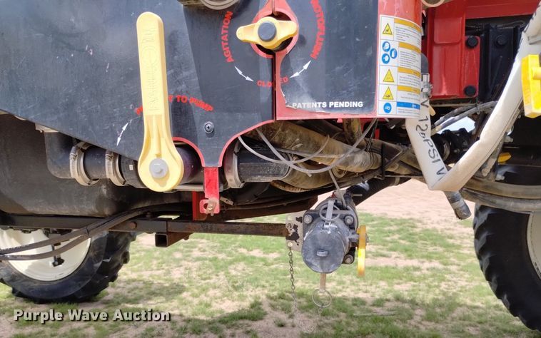 image for item DN6475 2013 Apache AS1220  sprayer