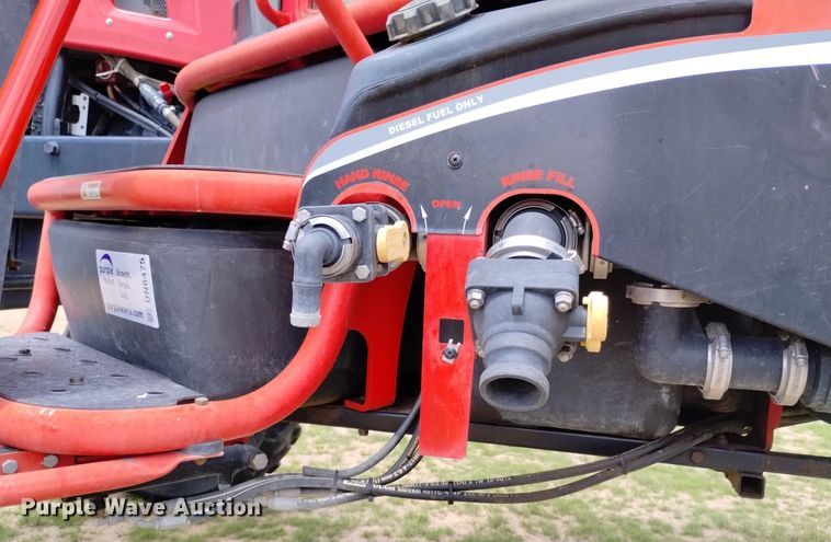 image for item DN6475 2013 Apache AS1220  sprayer