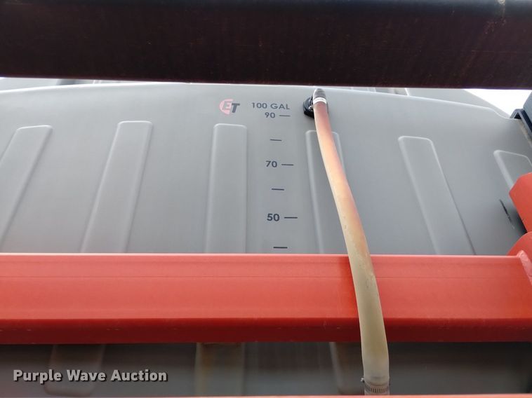 image for item DN6475 2013 Apache AS1220  sprayer