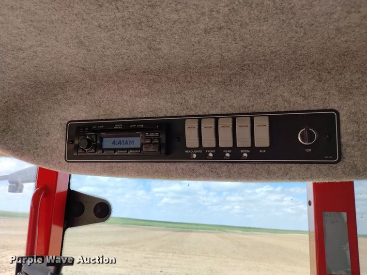 image for item DN6475 2013 Apache AS1220  sprayer