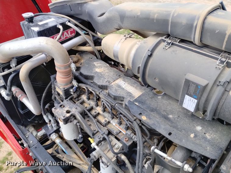 image for item DN6475 2013 Apache AS1220  sprayer