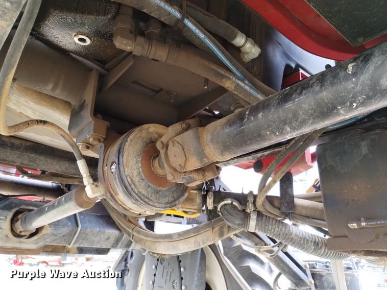 image for item DN6475 2013 Apache AS1220  sprayer