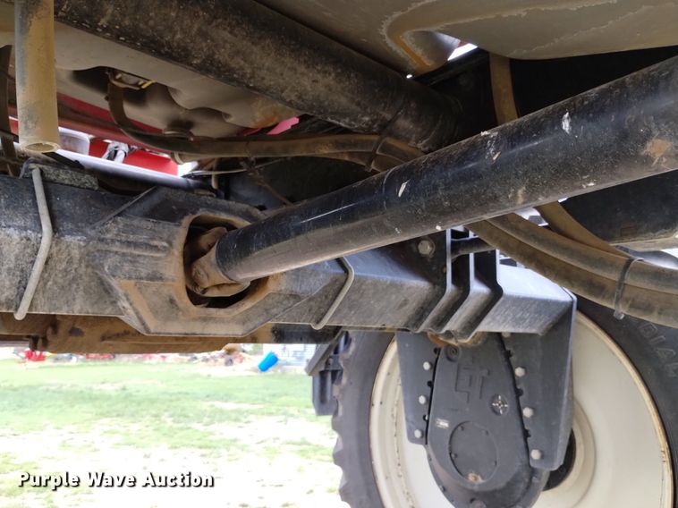 image for item DN6475 2013 Apache AS1220  sprayer