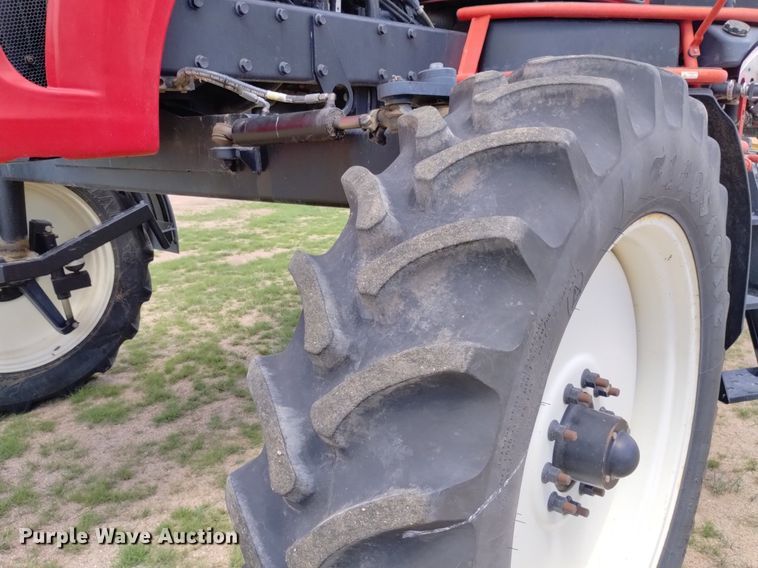 image for item DN6475 2013 Apache AS1220  sprayer