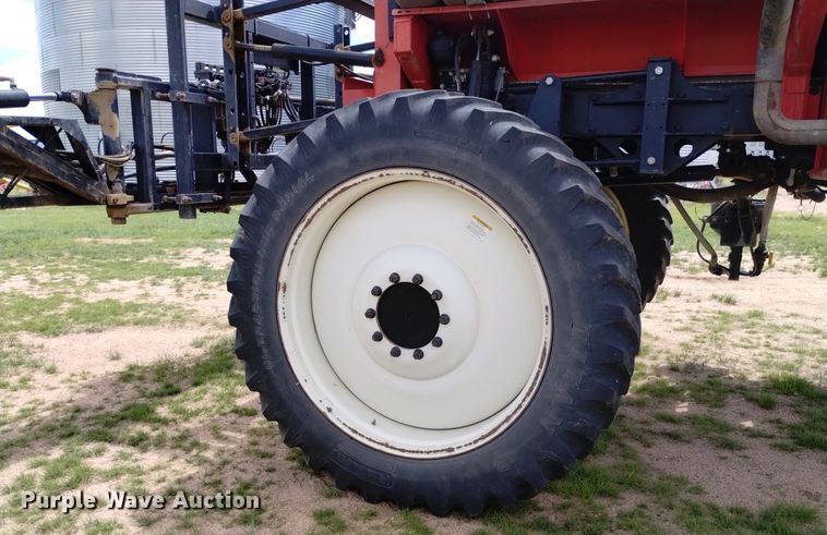 image for item DN6475 2013 Apache AS1220  sprayer