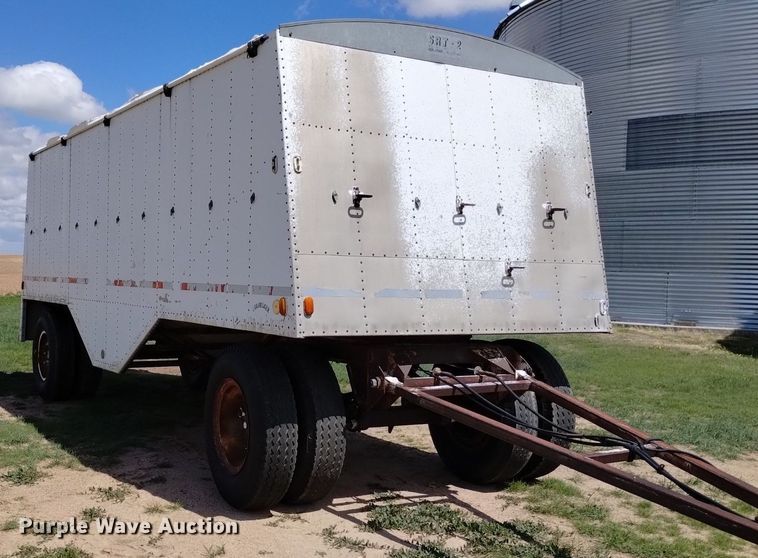 image for item DN6476 1974 Shop built  pup grain trailer