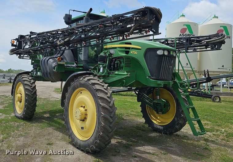 image for item DO2703 2012 John Deere 4730  sprayer