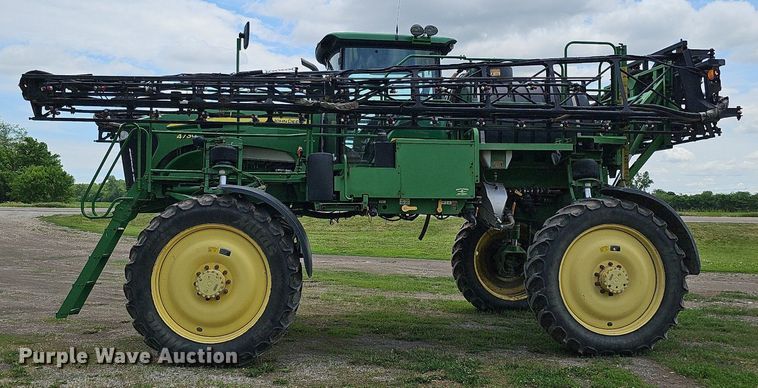 image for item DO2703 2012 John Deere 4730  sprayer
