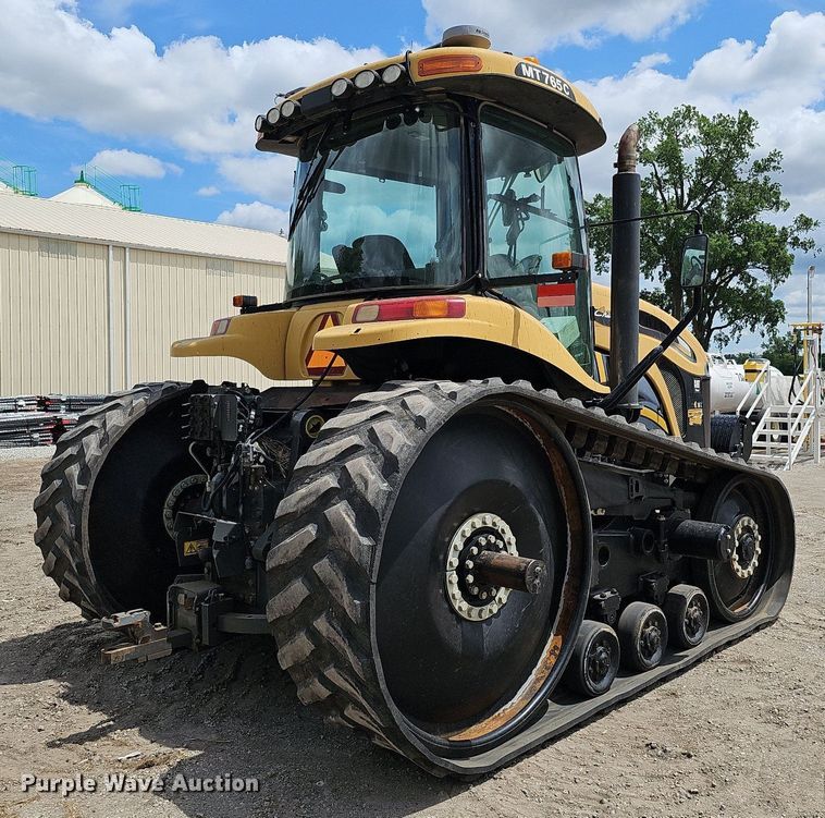 image for item DO2704 Challenger MT765C  tractor