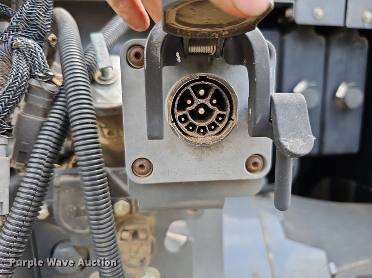 image for item DO2704 Challenger MT765C  tractor