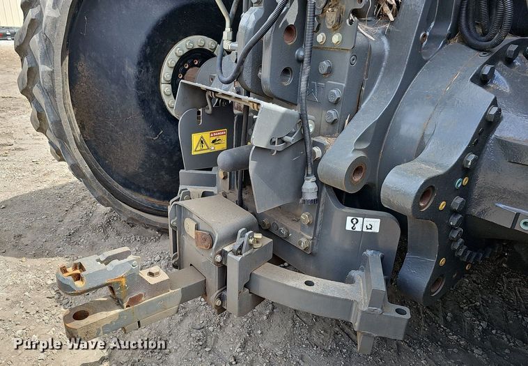 image for item DO2704 Challenger MT765C  tractor