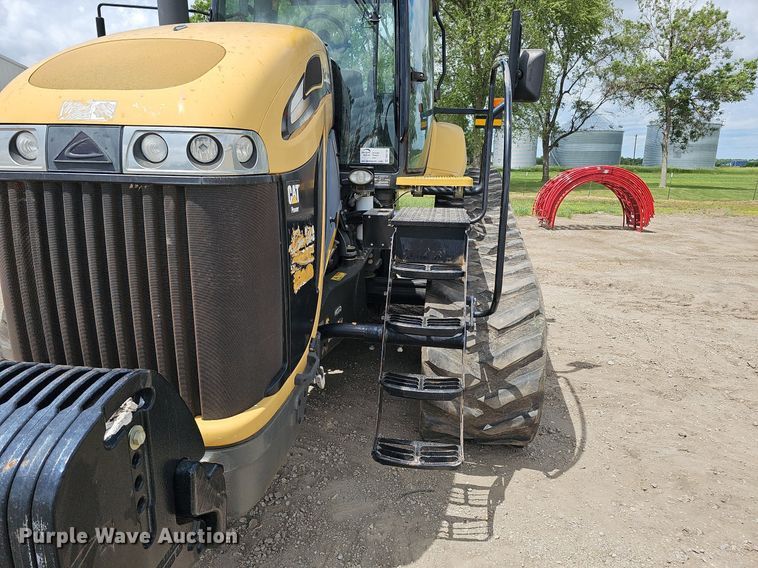 image for item DO2704 Challenger MT765C  tractor